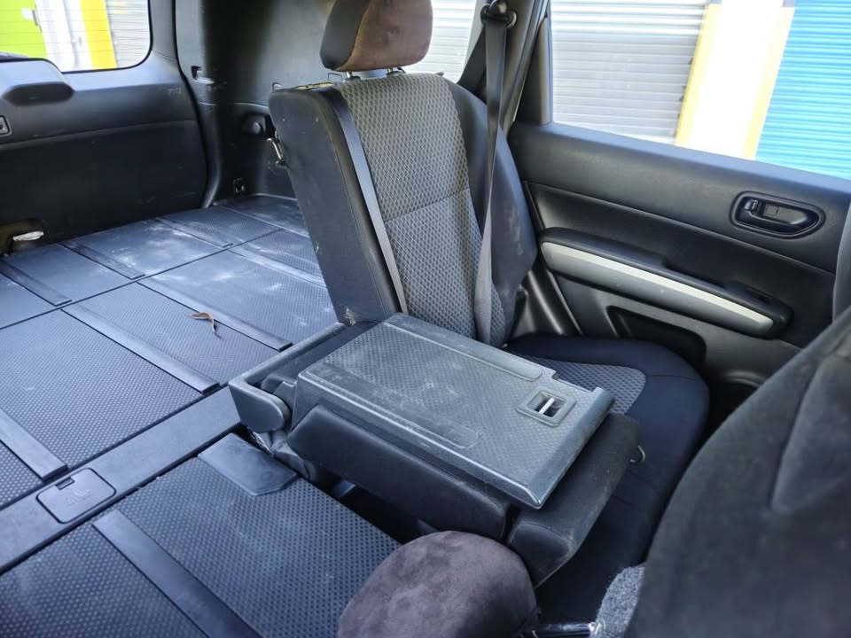2010 Nissan X-trail auto 4x4 finance made easy 9.jpg
